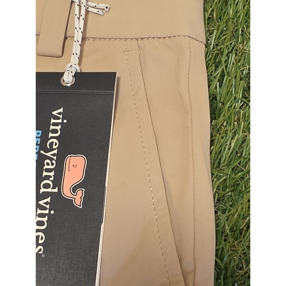 Vineyard Vines Boys Performance On The Go Shorts  Size 14 Color Sand NWT - Picture 5 of 13